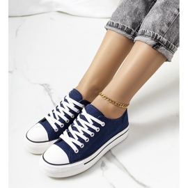 Zapatillas azul marino en la plataforma Wessel 1