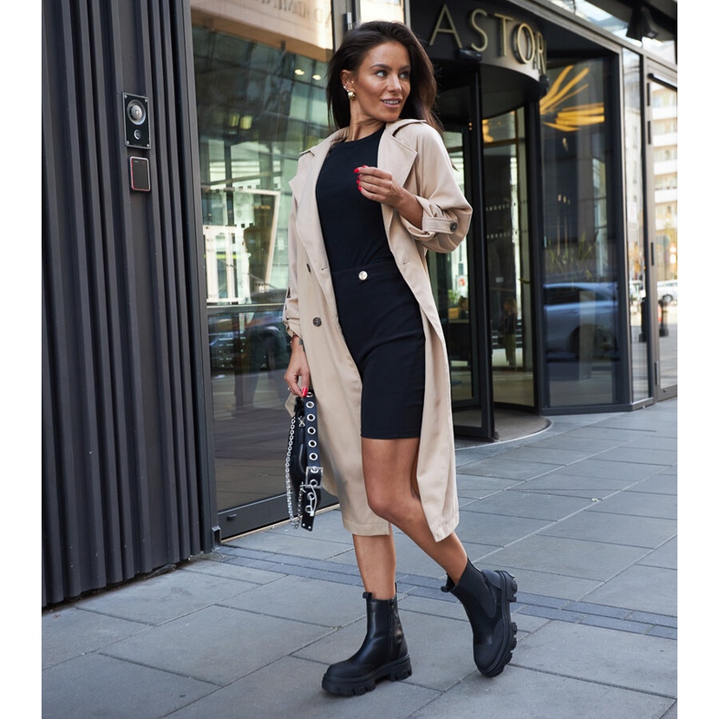 Botines negros con pisada Moriano visible 1 Botines negros con pisada Moriano visible 1