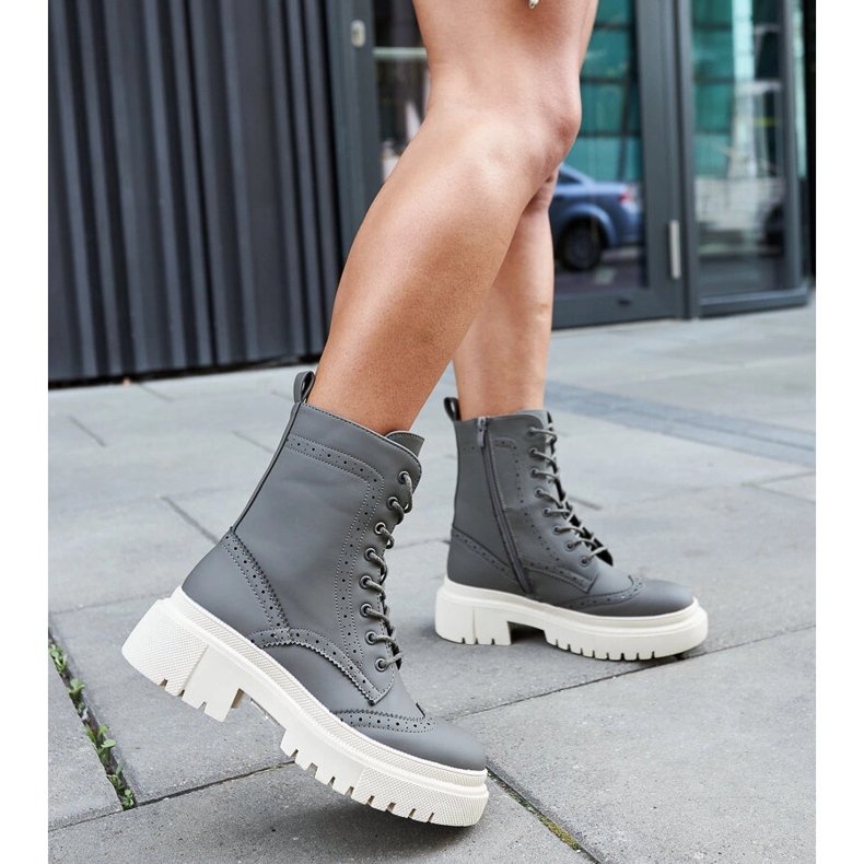 Botas verdes decoradas con costuras Nicla. 2 Botas verdes decoradas con costuras Nicla. 2