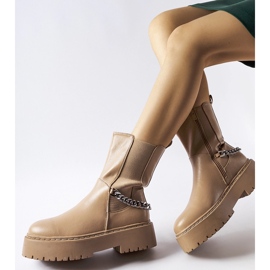 Botines beige decorados con una cadena Guglielmo 1