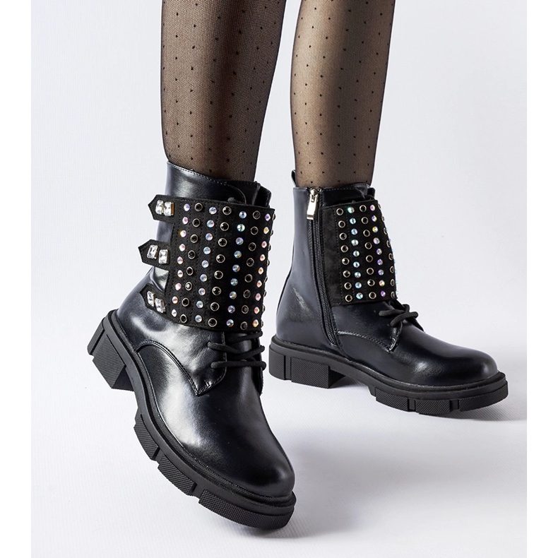 Botines negros decorados con circonitas Cento 1 Botines negros decorados con circonitas Cento 1