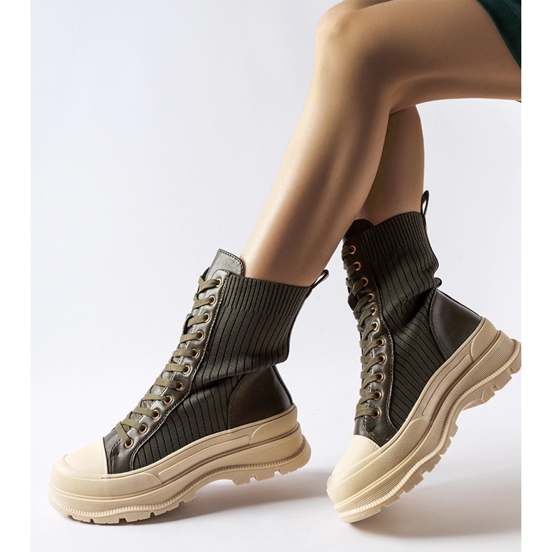 Botas verde oscuro con suela ligera y gruesa Vitto. 1