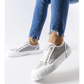Zapatillas grises sobre plataforma gruesa Egidio. 2