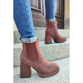 Botas marrones de ante para mujer con tacón alto marrón 7