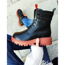 Mujeres trabajadoras negras con una adición colorida. negro 2 Mujeres trabajadoras negras con una adición colorida. negro 2