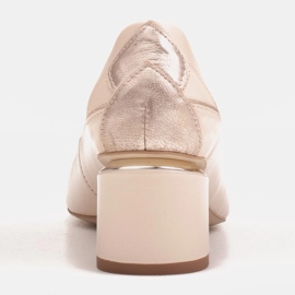 Marco Shoes Zapatos de salón en piel beige con estampado floral 3