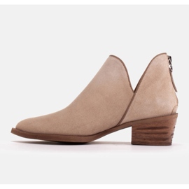 Marco Shoes Botas beige de ante natural con corte en V 5