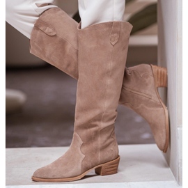Marco Shoes Botas vaqueras Iolanda con costuras decorativas beige 1
