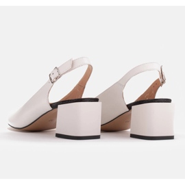 Marco Shoes Cómodas sandalias de mujer fabricadas en piel blanca. blanco 3
