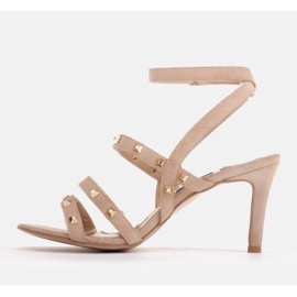Marco Shoes Sandalias de ante con tachuelas decorativas beige 3