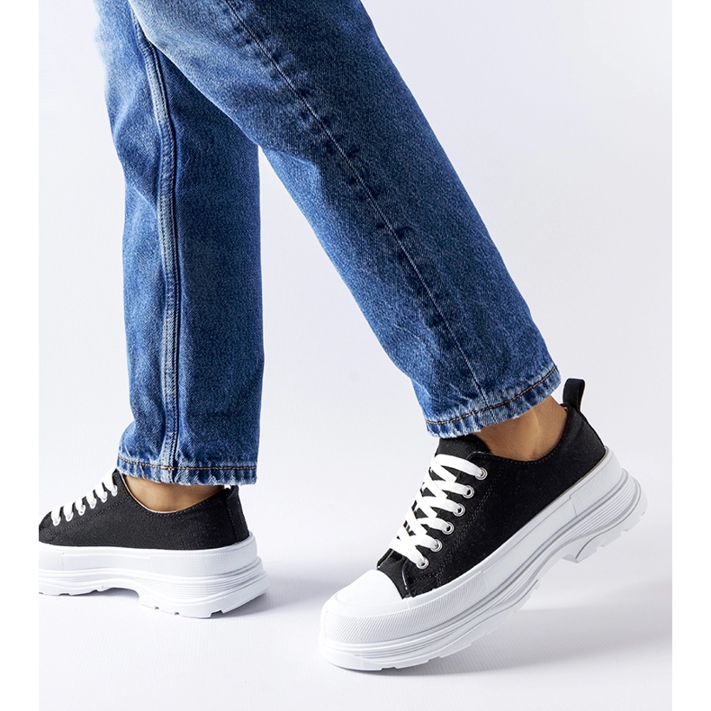 Deportivas negras con suela deportiva Bettole. negro 2