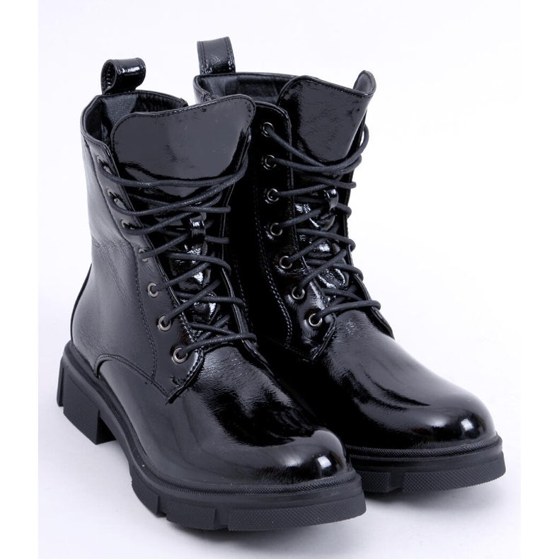 Botas lacadas con cordones de Neil Black negro 2 Botas lacadas con cordones de Neil Black negro 2
