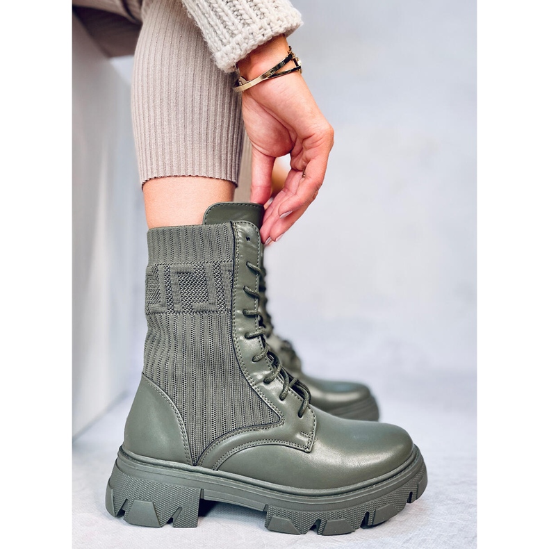 Trabajadores con una parte superior Calling Green flexible verde 1