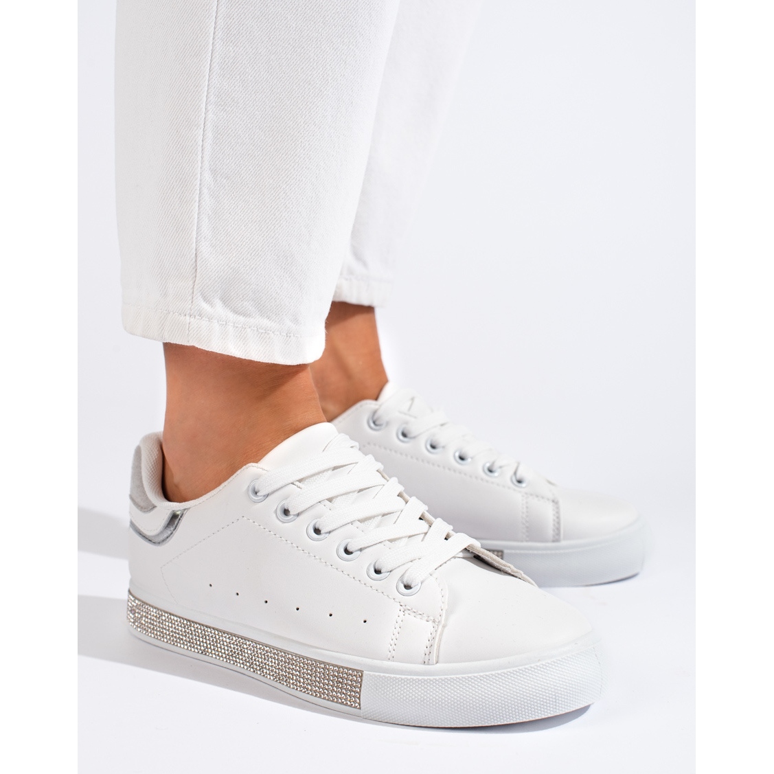 https://keeshoes.es/a/ale/galeries_image/image_1100318.s2000/deportivas-blancas-de-mujer-shelovet-blanco-1-2000x2000.jpeg?_=1697673735.42781781