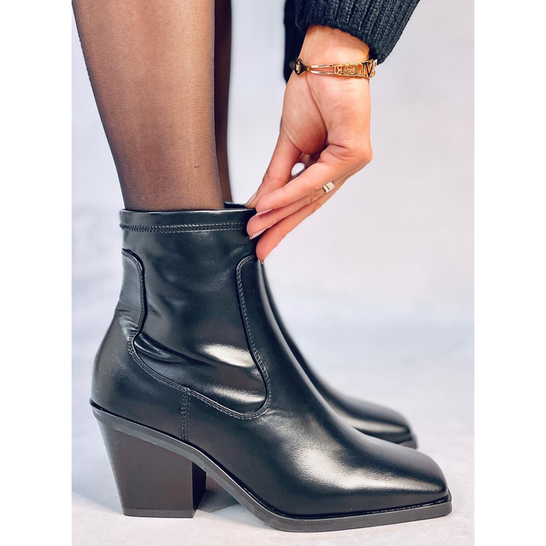 Tacones altos de Arya Black negro 2 Tacones altos de Arya Black negro 2