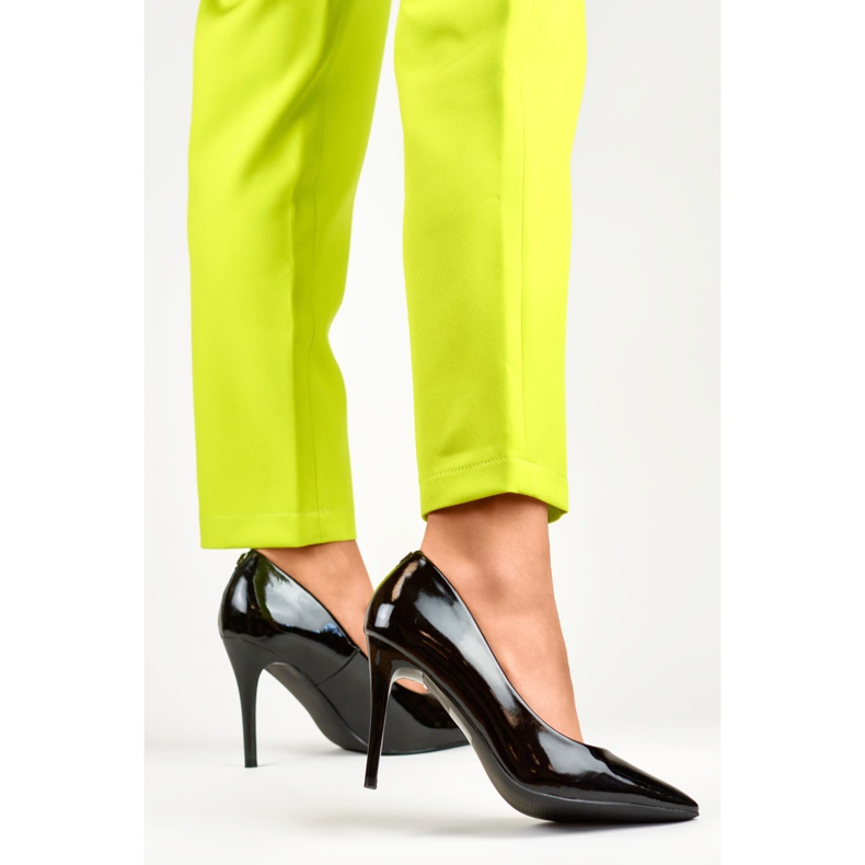 Stilettos de mujer charol negro 2 Stilettos de mujer charol negro 2