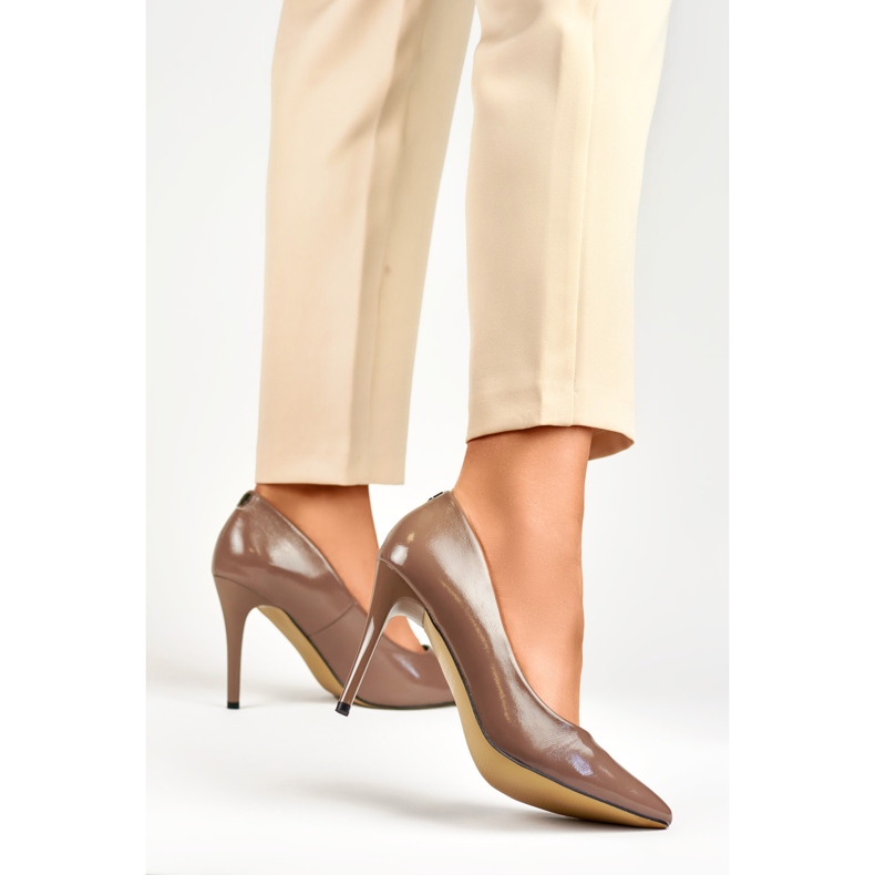 Stilettos de mujer charol marrón beige 2