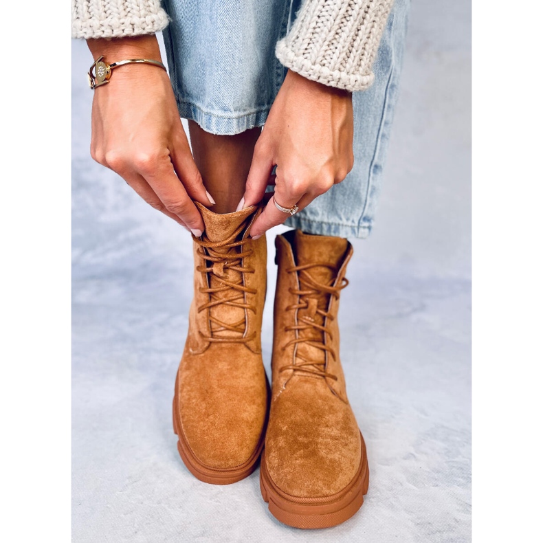 Trabajadores con cordones de Zoe Camel marrón 2