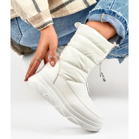 Botas de nieve deportivas blancas de mujer. blanco 1