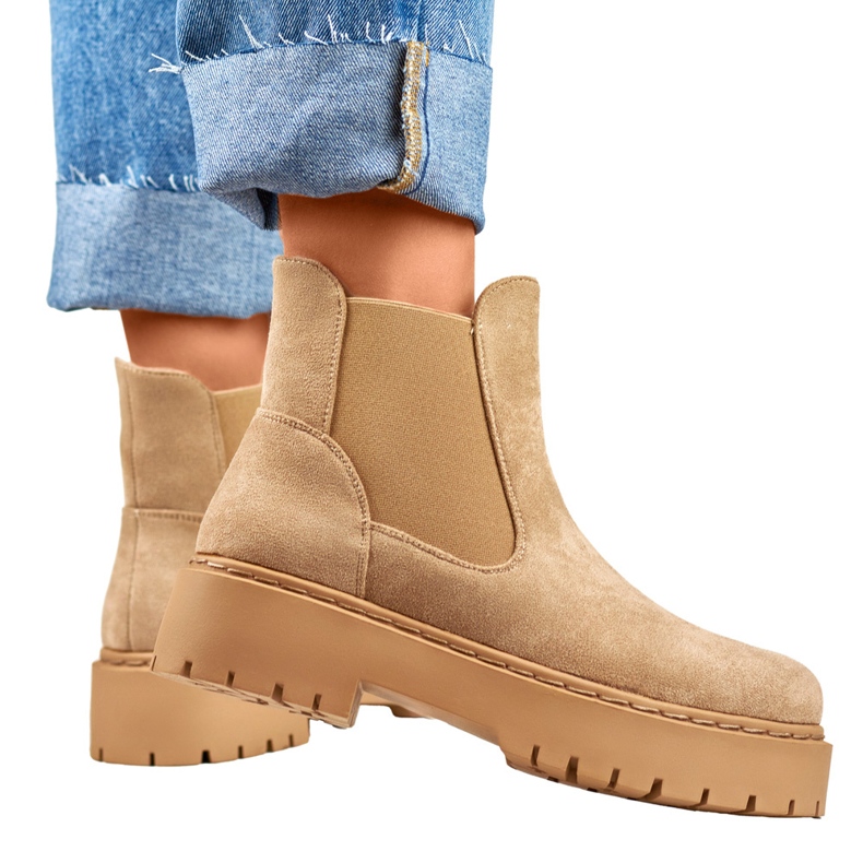 Botas Chelsea de mujer de ante con suela gruesa beige 1