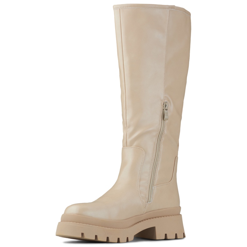 Botas beige con empeine ancho. 1 Botas beige con empeine ancho. 1