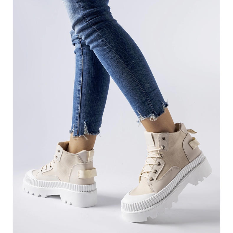 Inna Zapatillas beige con plataforma alta Grotta. 2