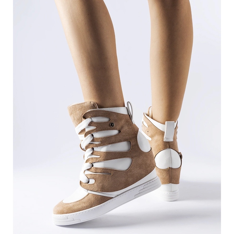 Zapatillas con cuña blancas y beige de Pantaleone 1 Zapatillas con cuña blancas y beige de Pantaleone 1