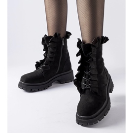 Botines negros con volantes, ante ecológico Sterpito 1