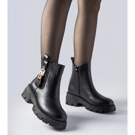 Botines macizos negros con hebilla decorativa Nuovo 1 Botines macizos negros con hebilla decorativa Nuovo 1