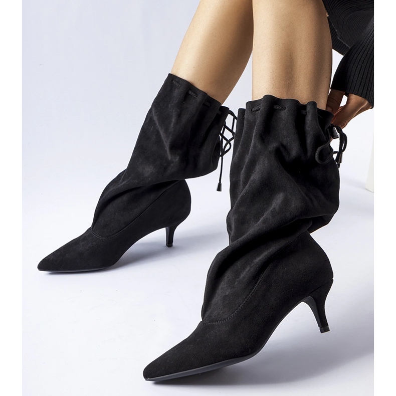 Botas slip-on de ante ecológico negro con tacón alto 1