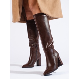 Elegantes botas de tacón marrones confeccionadas en piel ecológica Shelovet marrón 3