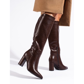 Elegantes botas de tacón marrones confeccionadas en piel ecológica Shelovet marrón 2