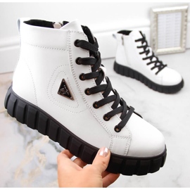 Botines de mujer blancos de piel con plataforma de Filippo DBT4146 1