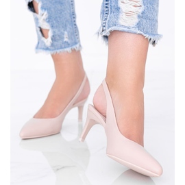 Zapatos de tacón beige con alfiler de Elen 1