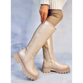 Botas Dillard Beige con suela gruesa. 2