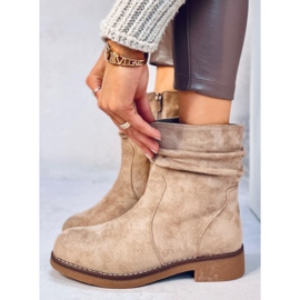 Botín Bracy Khaki con volantes beige 4