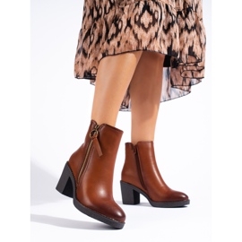 SHELOVET Botas marrones de mujer en el poste. marrón 2