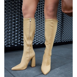 Botas de tacón beige de Kemp 1