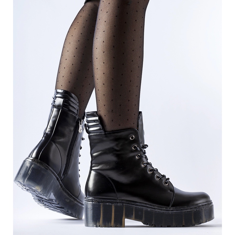 Botines Aldino clásicos aislados negros 1 Botines Aldino clásicos aislados negros 1