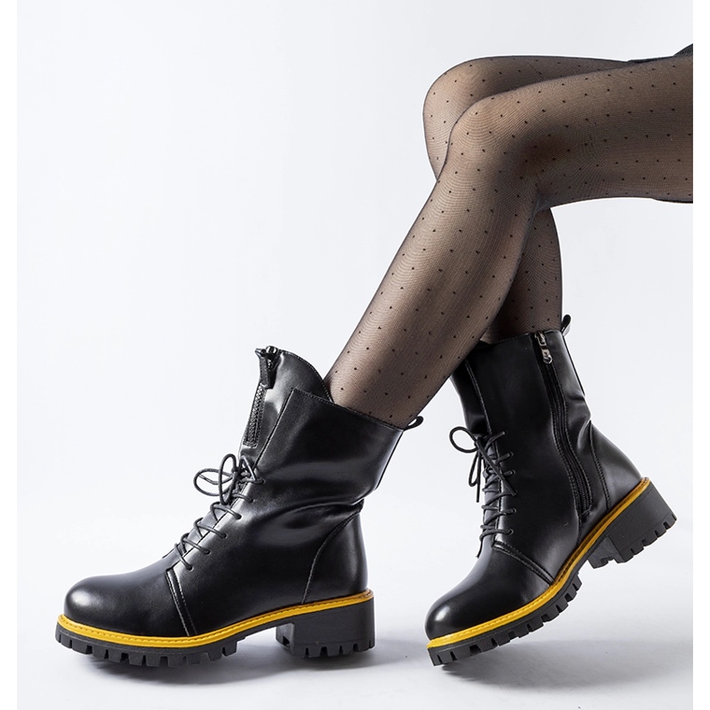 Botas de trabajo negras con decoración Elisabetta amarilla. negro 1