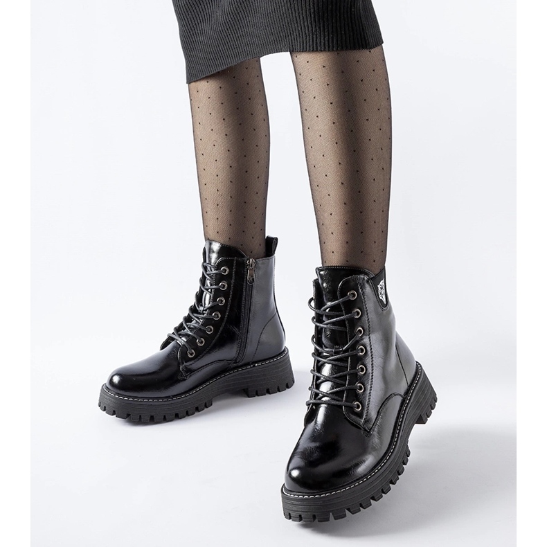 Trabajadores Bungana negros, aislados y lacados. 1