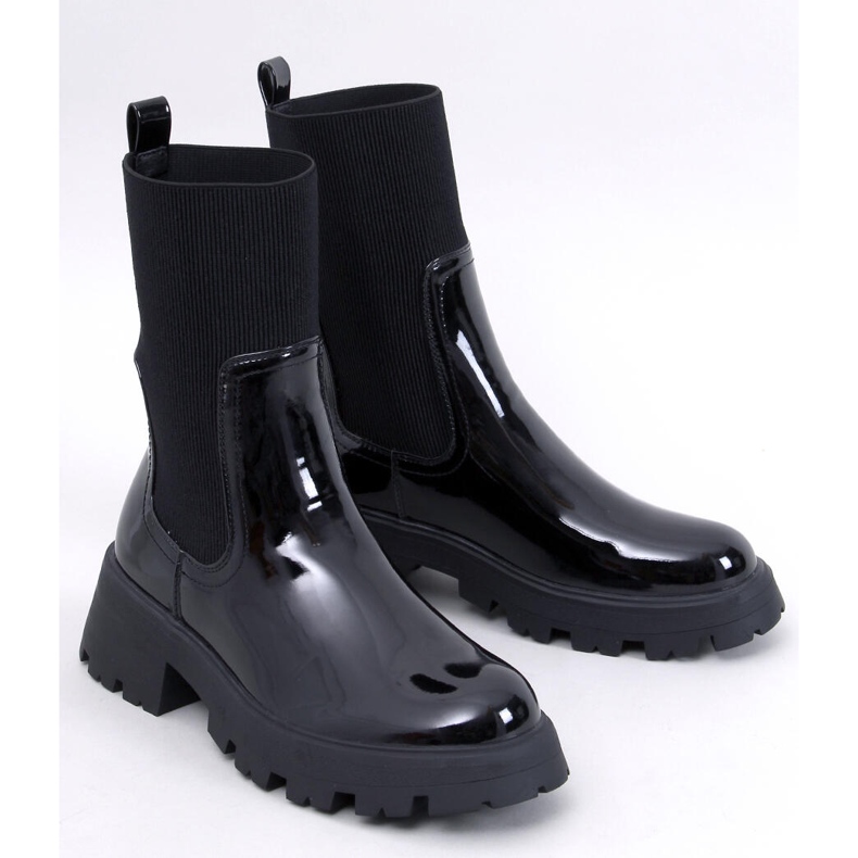 Botas Chelsea Batson lacadas en negro 1
