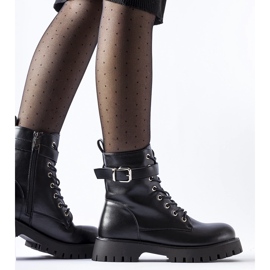 Botines aislantes negros con hebilla decorativa Fino 1