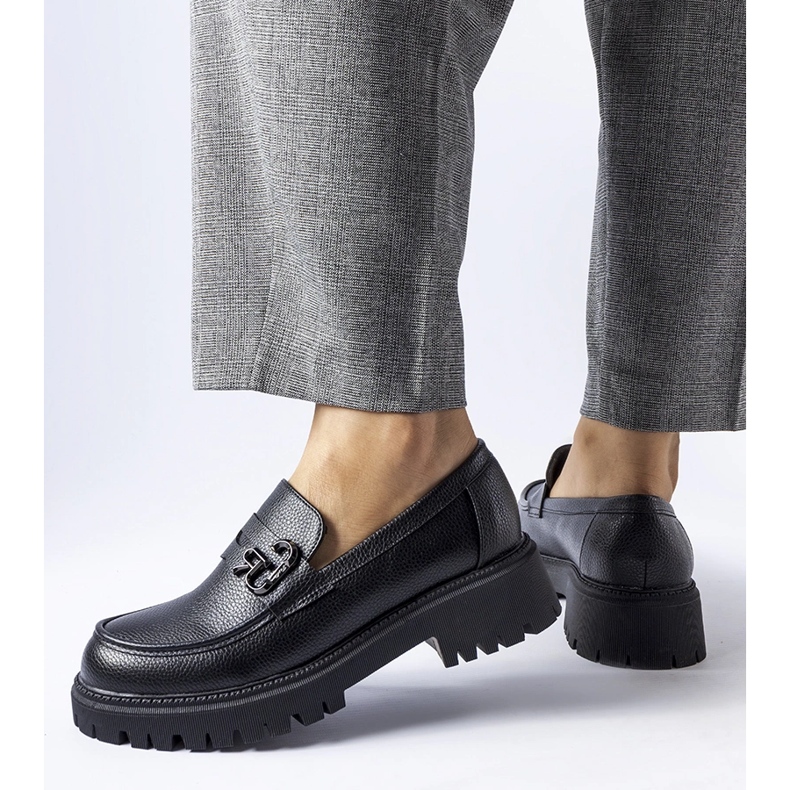 Mocasines clásicos negros con hebilla. 1 Mocasines clásicos negros con hebilla. 1