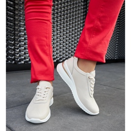 Zapatillas con cuña de cuero beige de Federico 2 Zapatillas con cuña de cuero beige de Federico 2