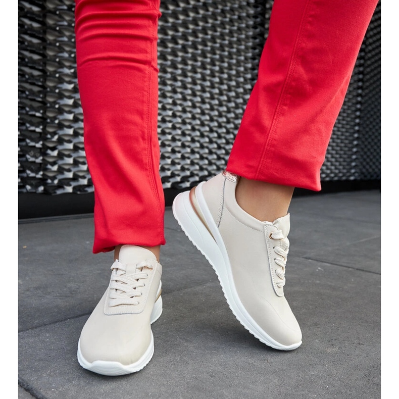 Zapatillas con cuña de cuero beige de Federico 2 Zapatillas con cuña de cuero beige de Federico 2