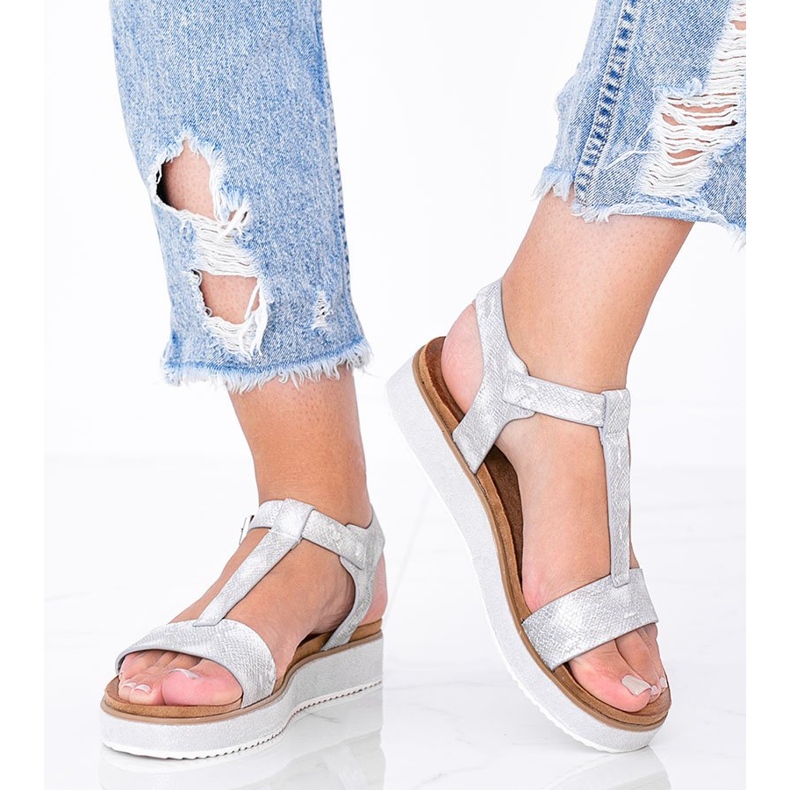 Sandalias plateadas con estampado de piel de serpiente Kiko plata 1