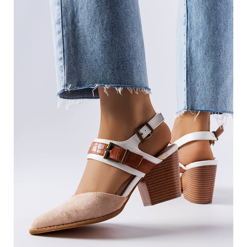 Zapatos de tacón de aguja beige de Hardouin 1