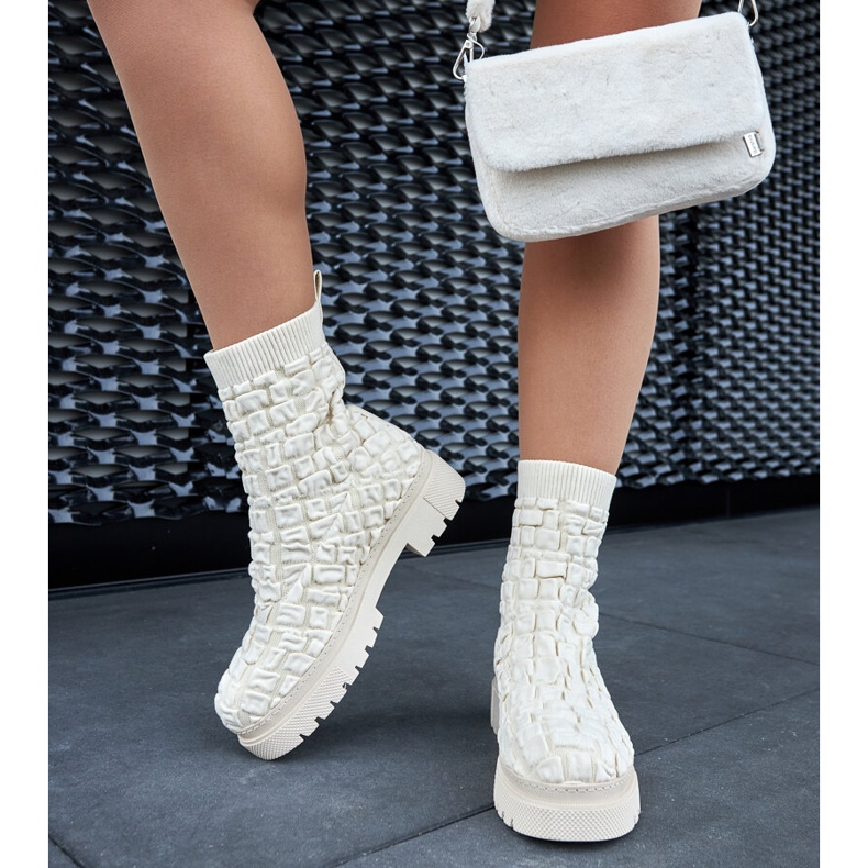 Botines beige con parte superior tipo calcetín de Arlington 1 Botines beige con parte superior tipo calcetín de Arlington 1