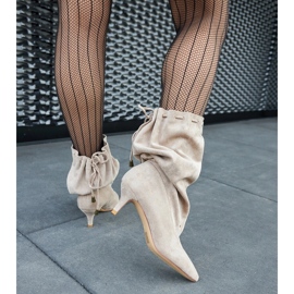 Botas bajas sin cordones de ante ecológico beige 2